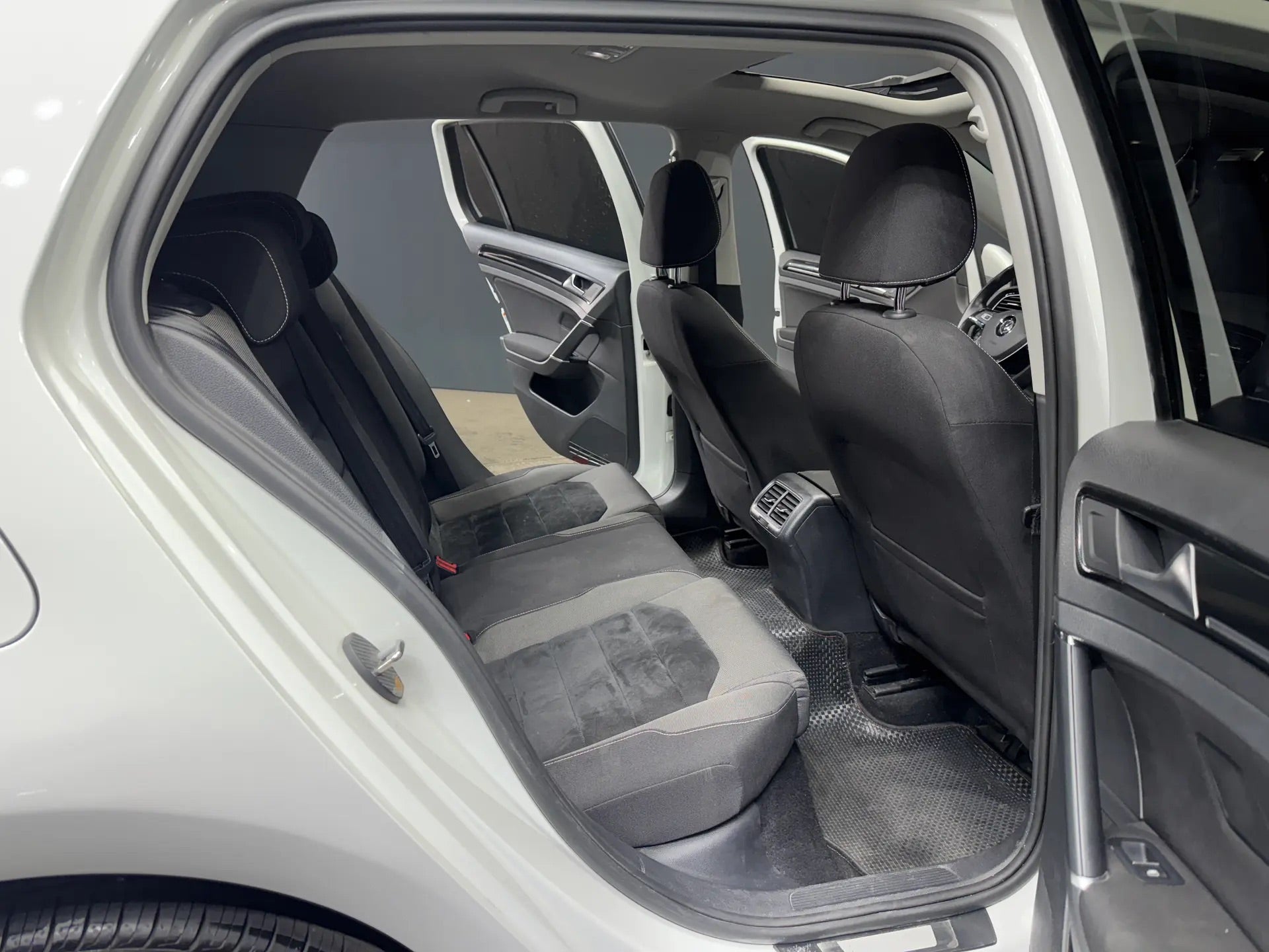 Volkswagen Golf 7-th Generation