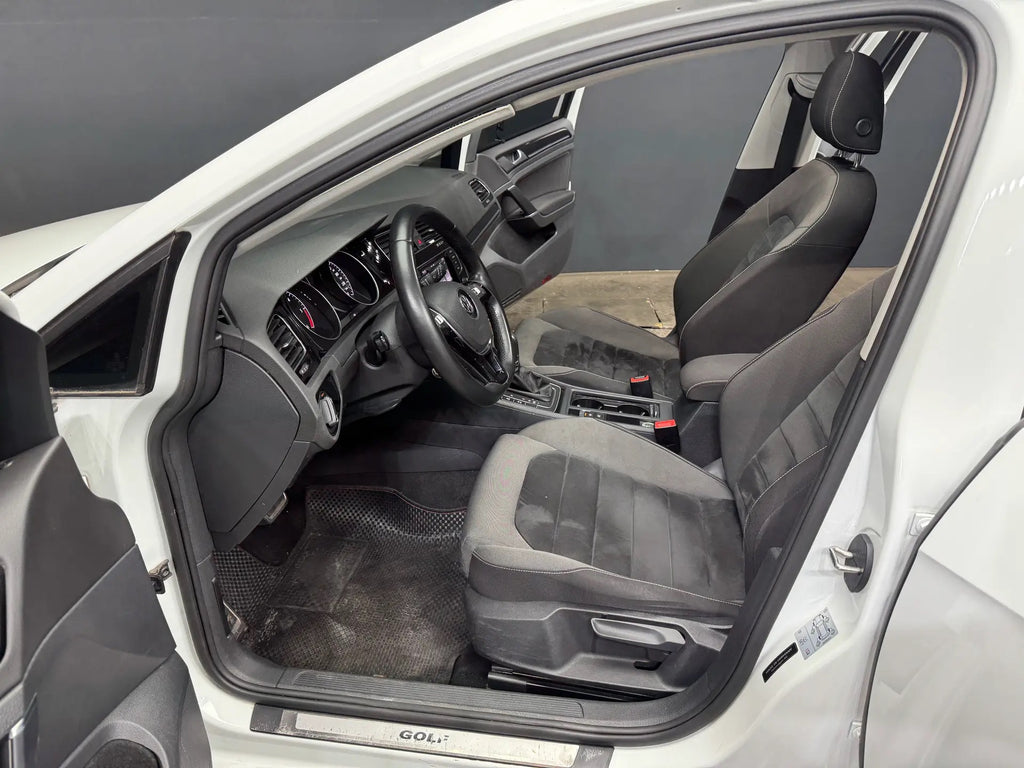 Volkswagen Golf 7-th Generation